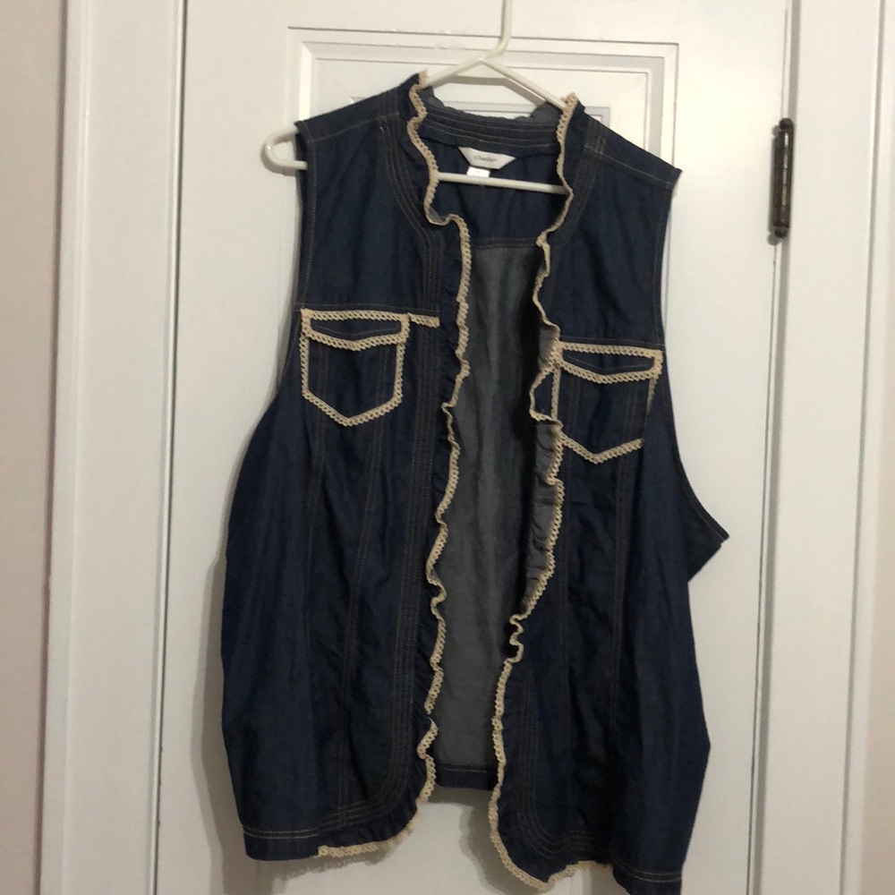 Light weight denim vest with lace trim